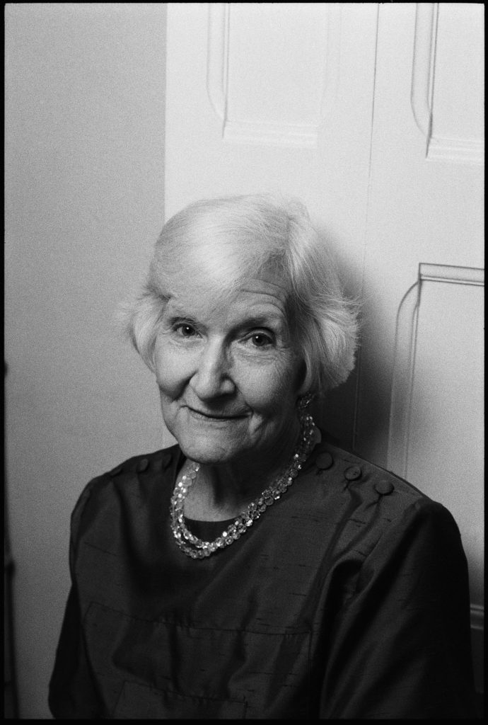 ABUELA VERA 1989 ACOP 2P 35mm 110cm x 75cm